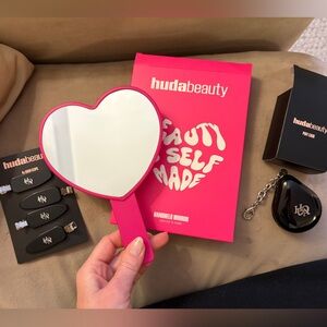 HUDA BEAUTY Pink Heart Mirror puff case hair clips